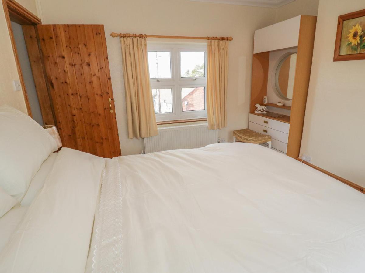Jasmine Cottage Rhyl Kültér fotó